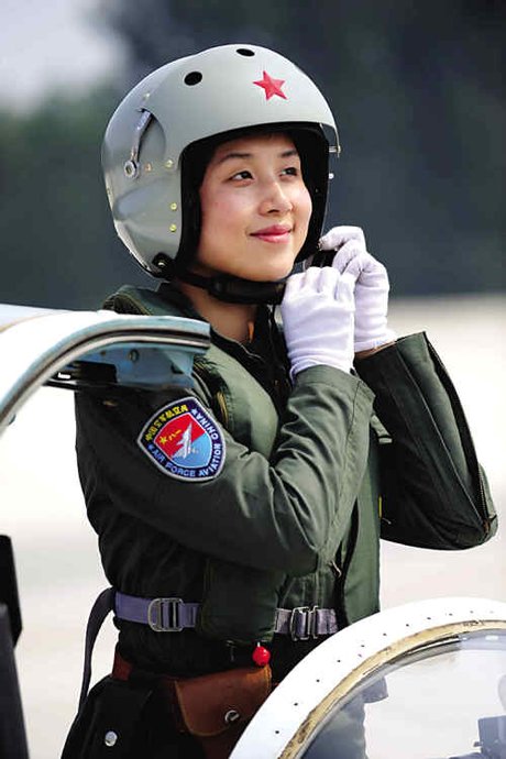 空军首批战斗机女飞行员将亮相国庆阅兵