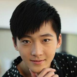 中国内地新生代男演员 邹廷威qq头像
