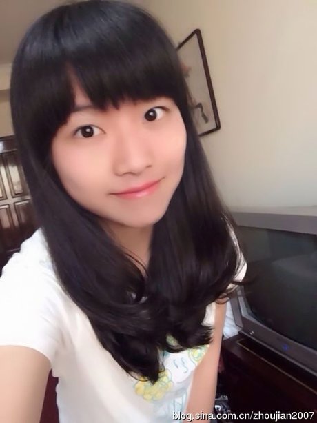 相关搜索 17岁女生穿凉鞋图片 蔡少芬17岁照片 日本17岁美女写真