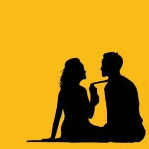 剪影图片人物头像 黄底黑景有男生女生还有 情侣
