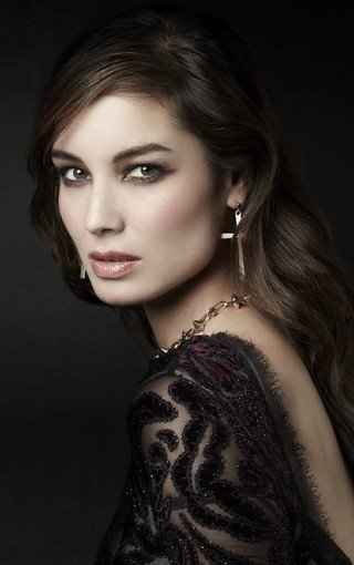 明星贝纳尼丝·玛尔洛手机壁纸