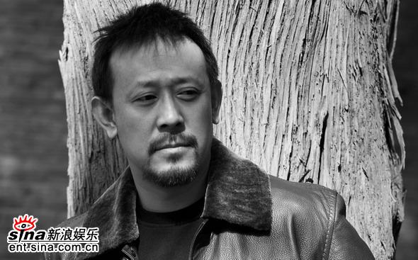 资料图片:演员姜文精彩写真--未刮胡子略显沧桑