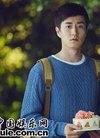 杨玏《致青春》校园style剧照曝光 学霸上身英...