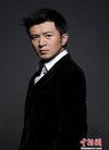 郭家铭时尚写真曝光 表情冷峻目光深邃_娱乐中...