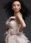 赵子琪婚纱大片首曝光 薄纱裹胸美艳动人