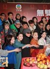 邓家佳色彩明艳登封面 气质恬静温婉动人 - 大...