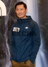 组图:艺人黄德斌及龚嘉欣出席户外品牌专门店...