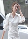 韩女星刘仁英出席活动 一身白裙亮相身材高挑