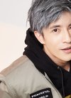 流行歌手薛之谦宽屏壁纸_时尚帅气的薛之谦写...