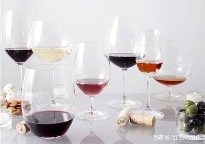 白葡萄酒的营养价值 白葡萄酒对身体有什么作用呢
