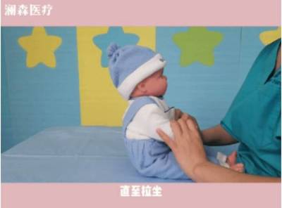 宝宝多久翻身