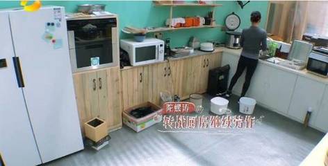 厨房洗碗槽下面有点渗水