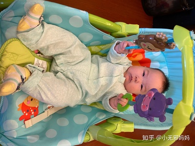 两个月的宝宝可以坐着吗