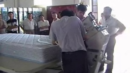 室内楼梯下面橱柜