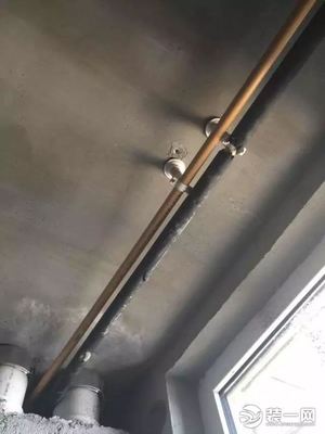 厨房和卫生间没有热水管