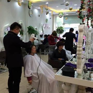 蓝梦美容美发学费多少