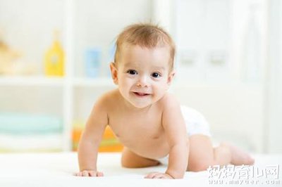 宝宝几个月才能坐