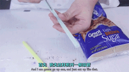 出门游玩时不背包好看吗