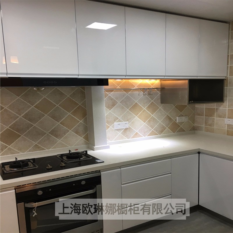 不锈钢橱柜水槽下的柜体