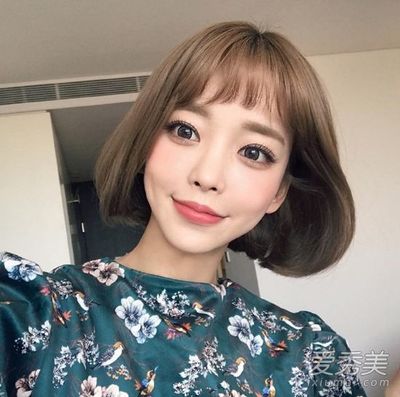 二次元短发发型