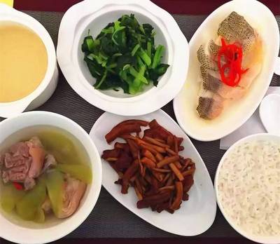 月子餐吃什么