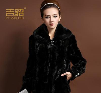 貂皮女大衣