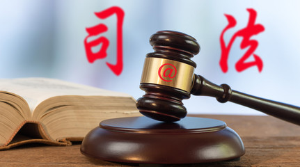 律师费用什么时候支付