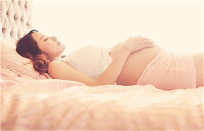 孕妇梦到宝宝在肚子里动