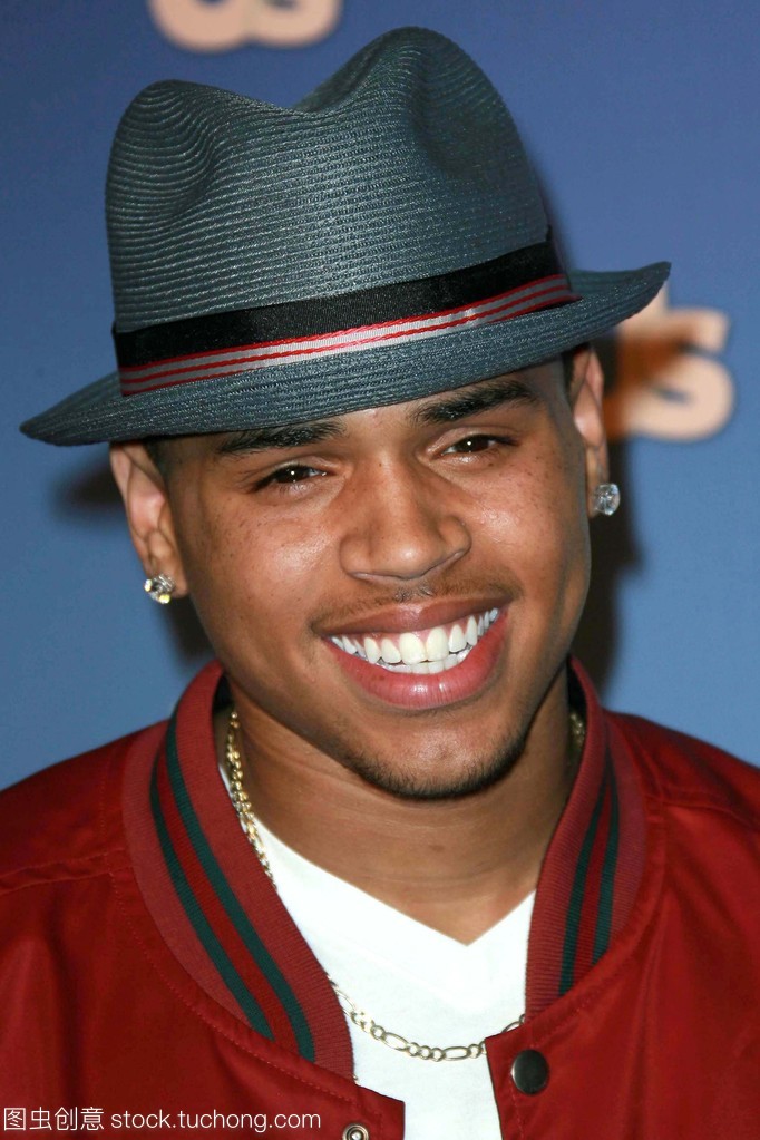 克里斯布朗美国流行歌手词曲创作者舞者演员及导演