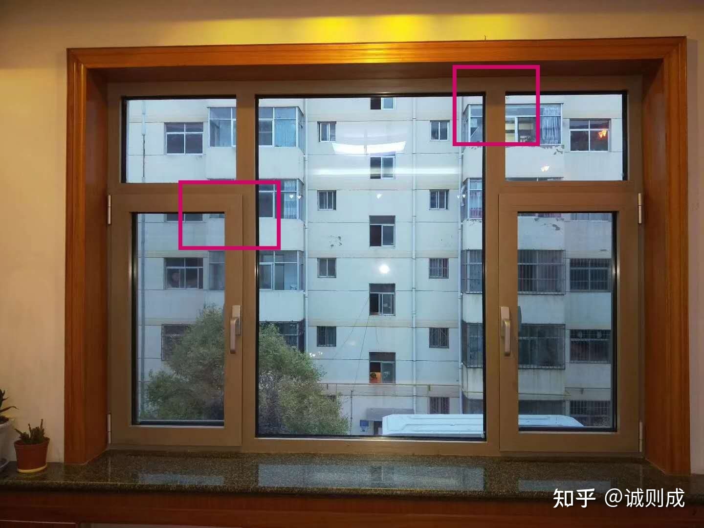 断桥铝窗户卡住打不开