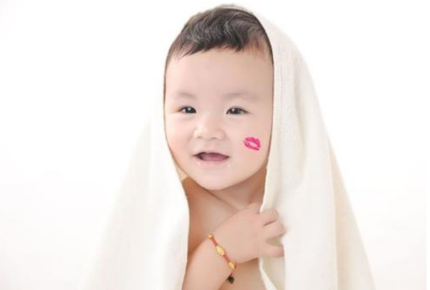 怎么给宝宝化妆