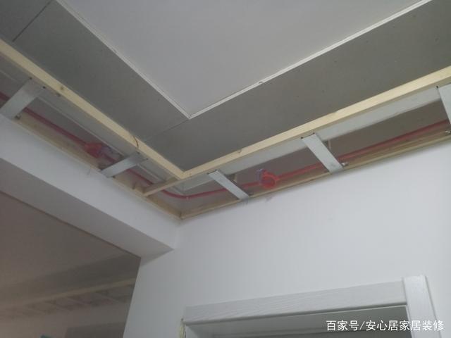 吊顶轻钢和铝哪个好