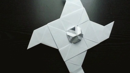 自动折纸飞机