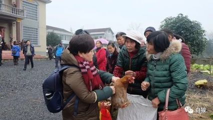 四川雅安豆腐小哥因撞臉馬龍走紅