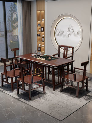 红胡桃色家具