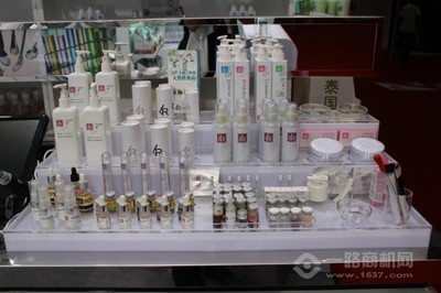 后化妆品加盟