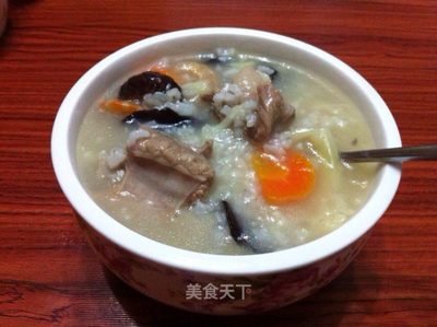 筒骨稀饭放香菇
