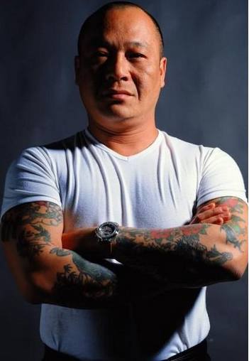 《社会大哥吴志雄为了宝贝女儿,退出江湖》