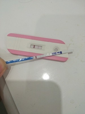 测试怀孕一深一浅