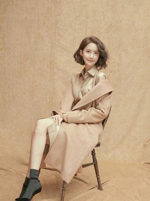 短卷发配什么衣服