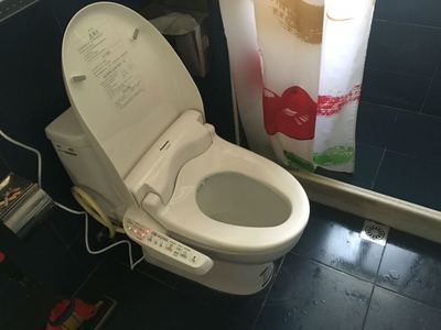 搬马桶上楼技巧