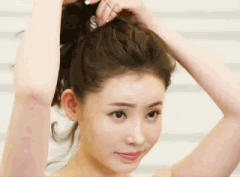 丸子头好看裙子图