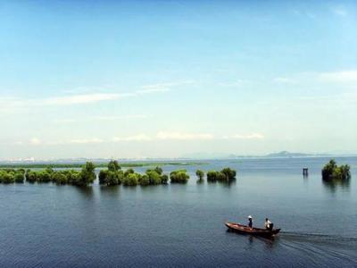 怎么形容一个湖边风景