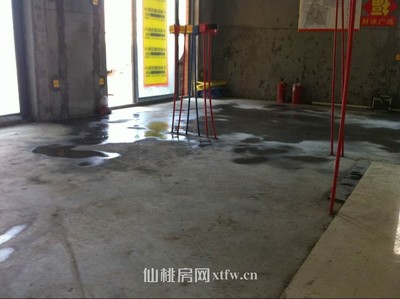 复合地板怎么跟地砖铺平