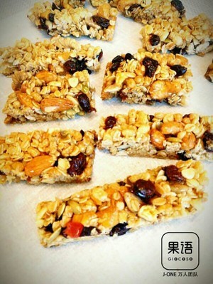 坚果燕麦片棒制作方法
