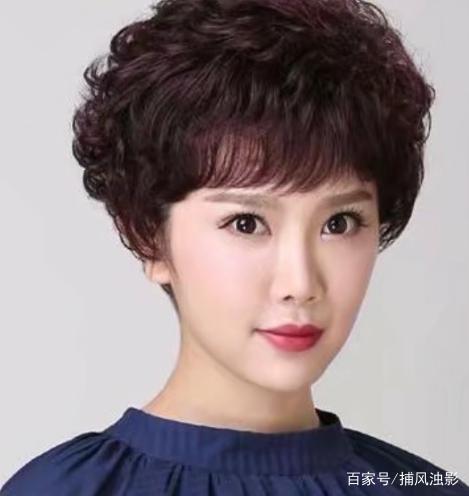 中年女式短发发型