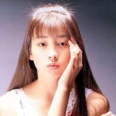 宫泽理惠:曾一度被称为亚洲最美少女,网友:年轻.