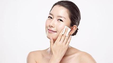 化妆水能当爽肤水用吗