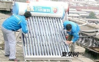 拆掉太阳能换电热水器