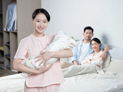 月子中心还是月嫂